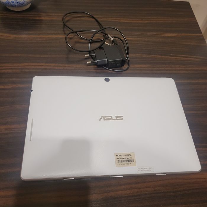 Sprzedam tablet asus tf300tl
