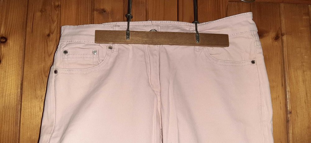 Spodnie chinosy jasny róż 42 Top Secret rurki