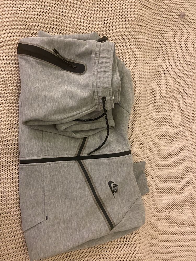 Tech fleece nike