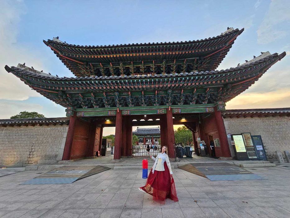 Репетитор з корейської мови / Викладач корейської мови