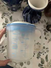 Tupperware pojemnik z miarką na suche i mokre