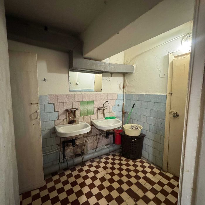 Продається кімната в гуртожитку вул. Целевича