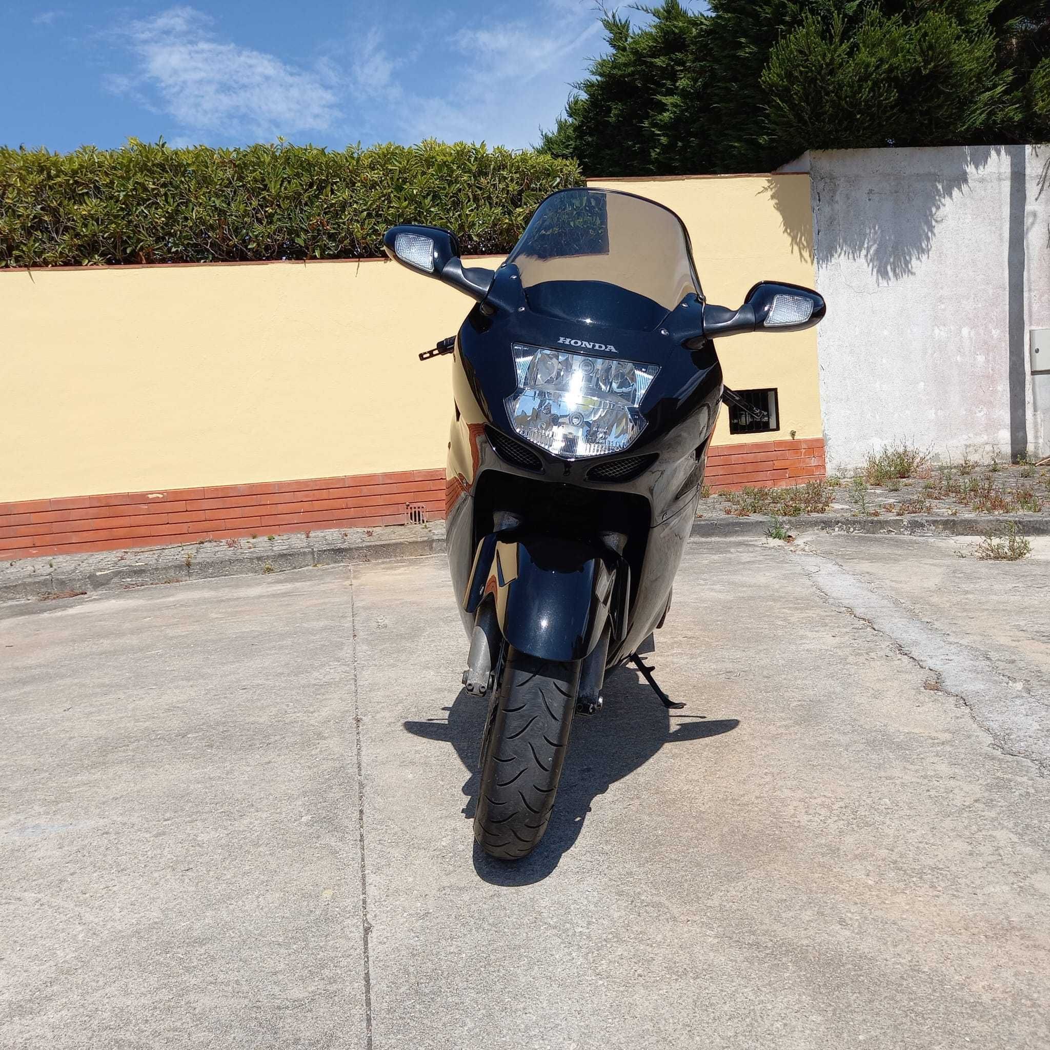 Honda CBR 1100XX Super Blackbird