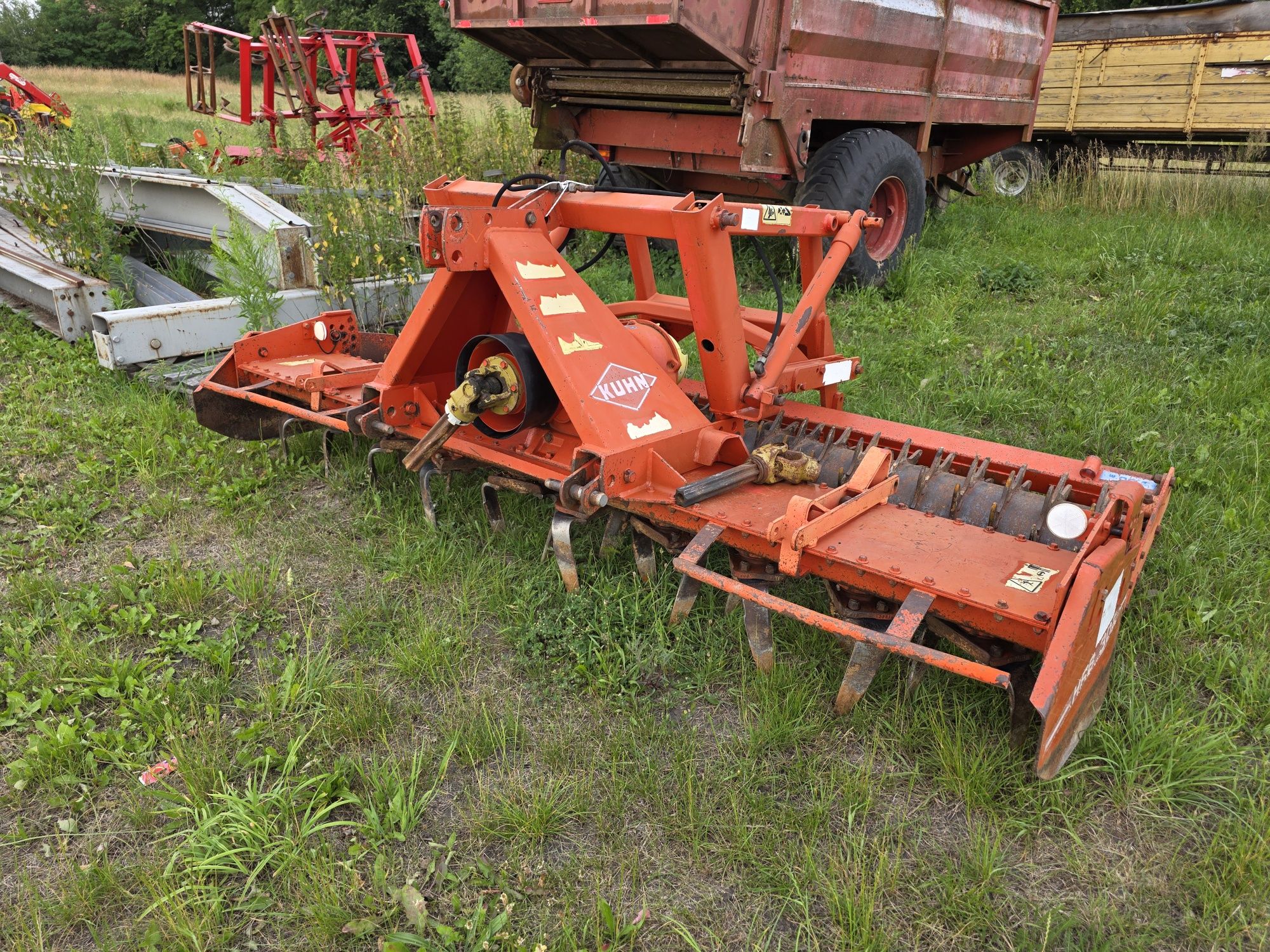 Agregat aktywny,brona wirnikowa  Kuhn HRB 302 D