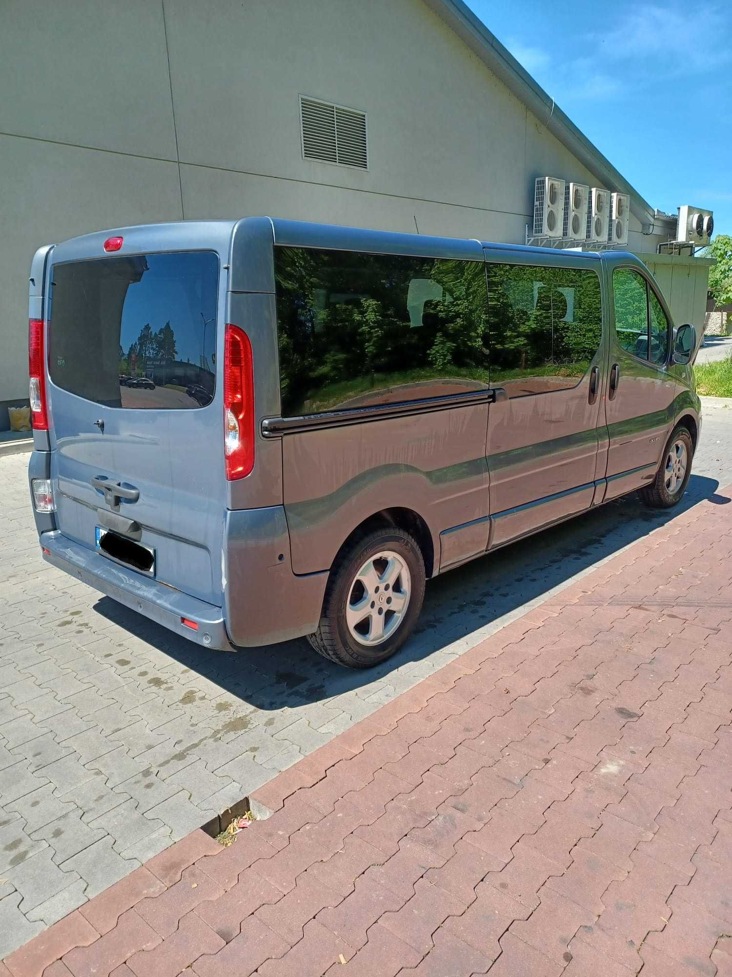 Wynajem Wypożyczalnia usługi Renault Trafic 9 osobowy