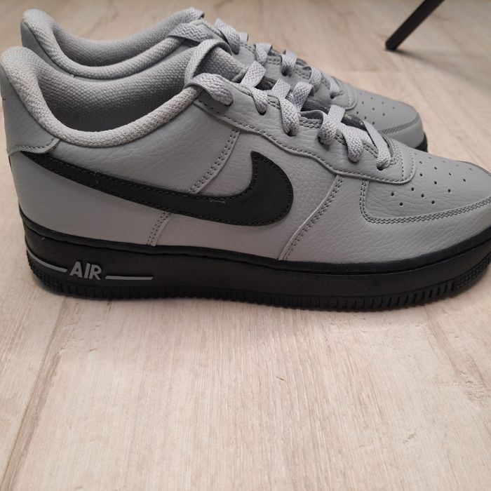 Кросівки NIKE AIR FORCE 1 GS HQ3807-002

5