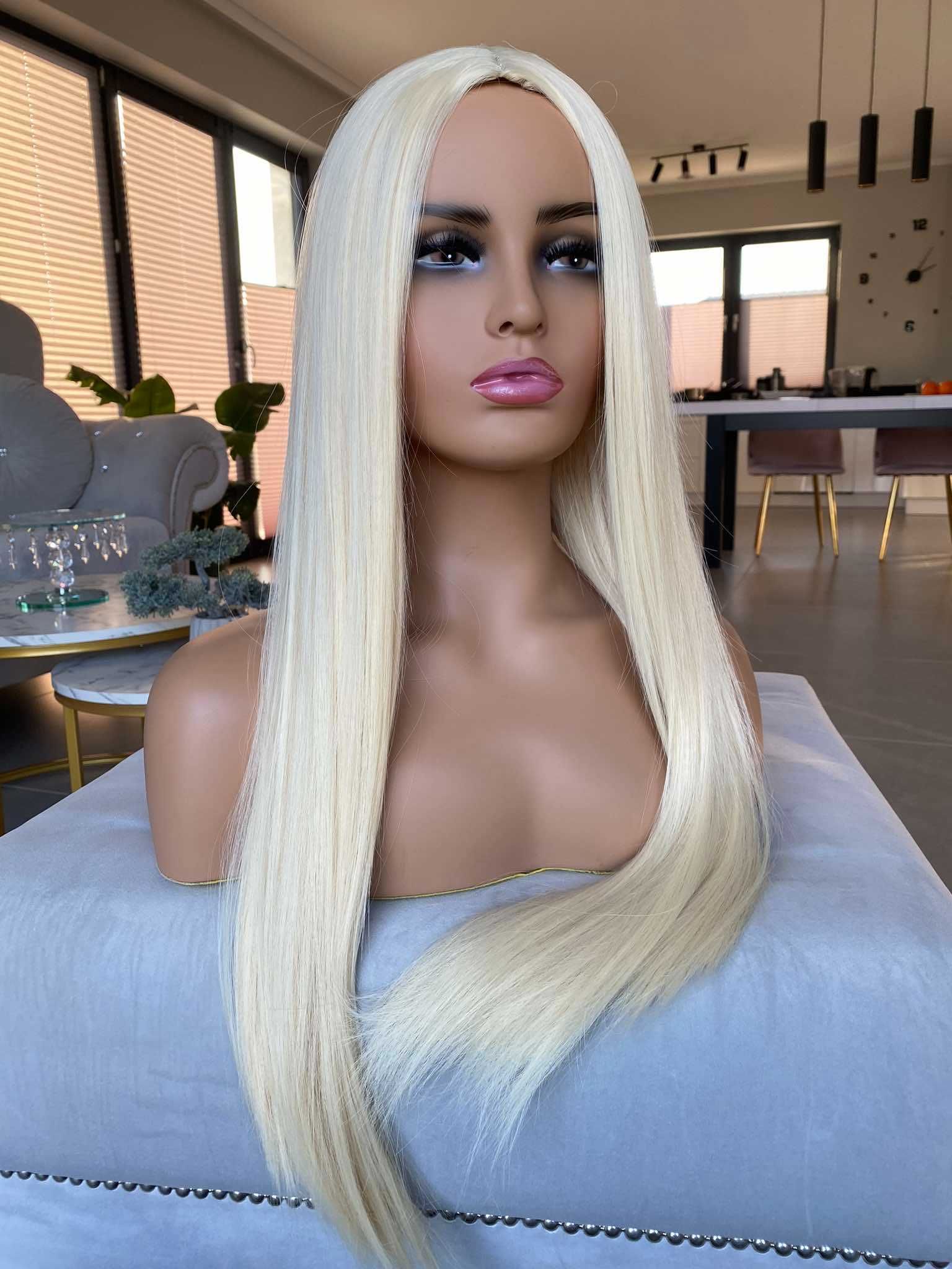 Peruka blond 613 70 cm