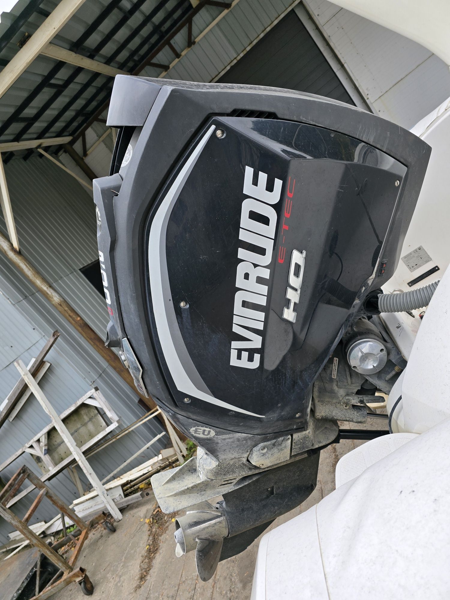Лодочный мотор Evinrude BRP e-tec HQ 200