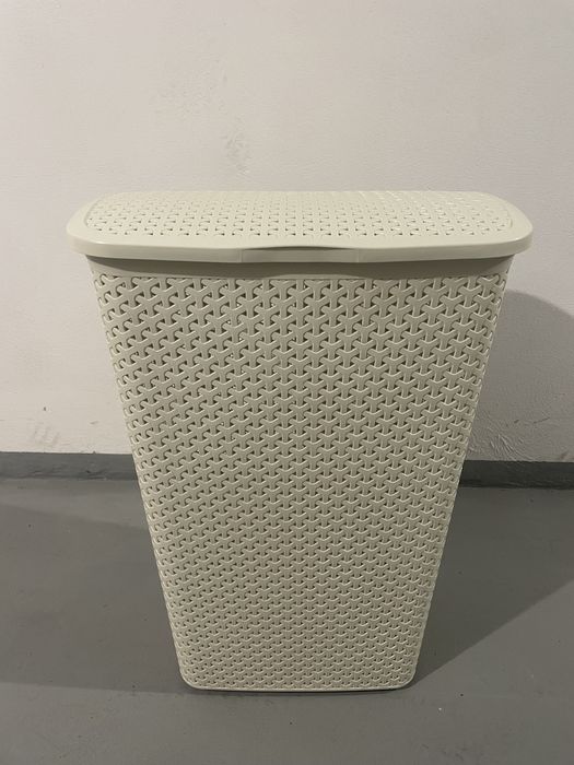 Kosz na pranie Curver stan bdb jasny kremowy