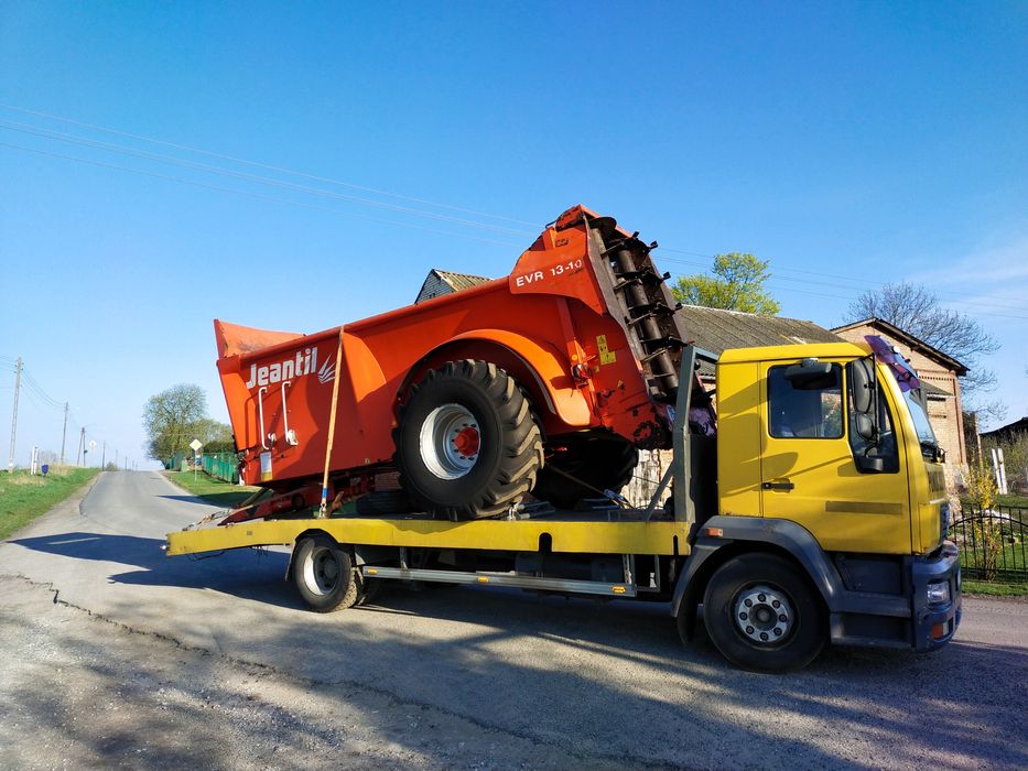 Pomoc drogowa- transport maszyn, laweta, holowanie