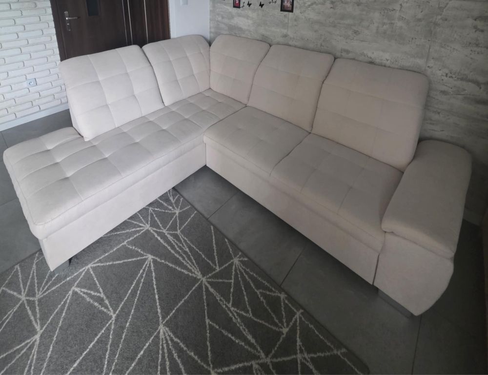Sofa narożna z funkcją spania