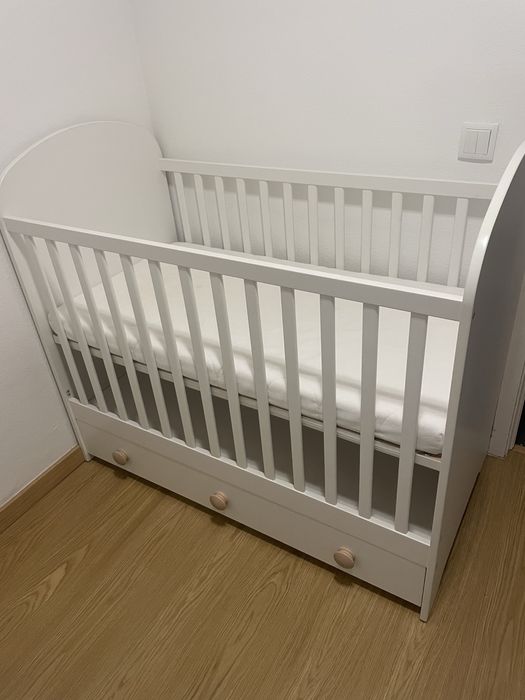 Berço IKEA como novo