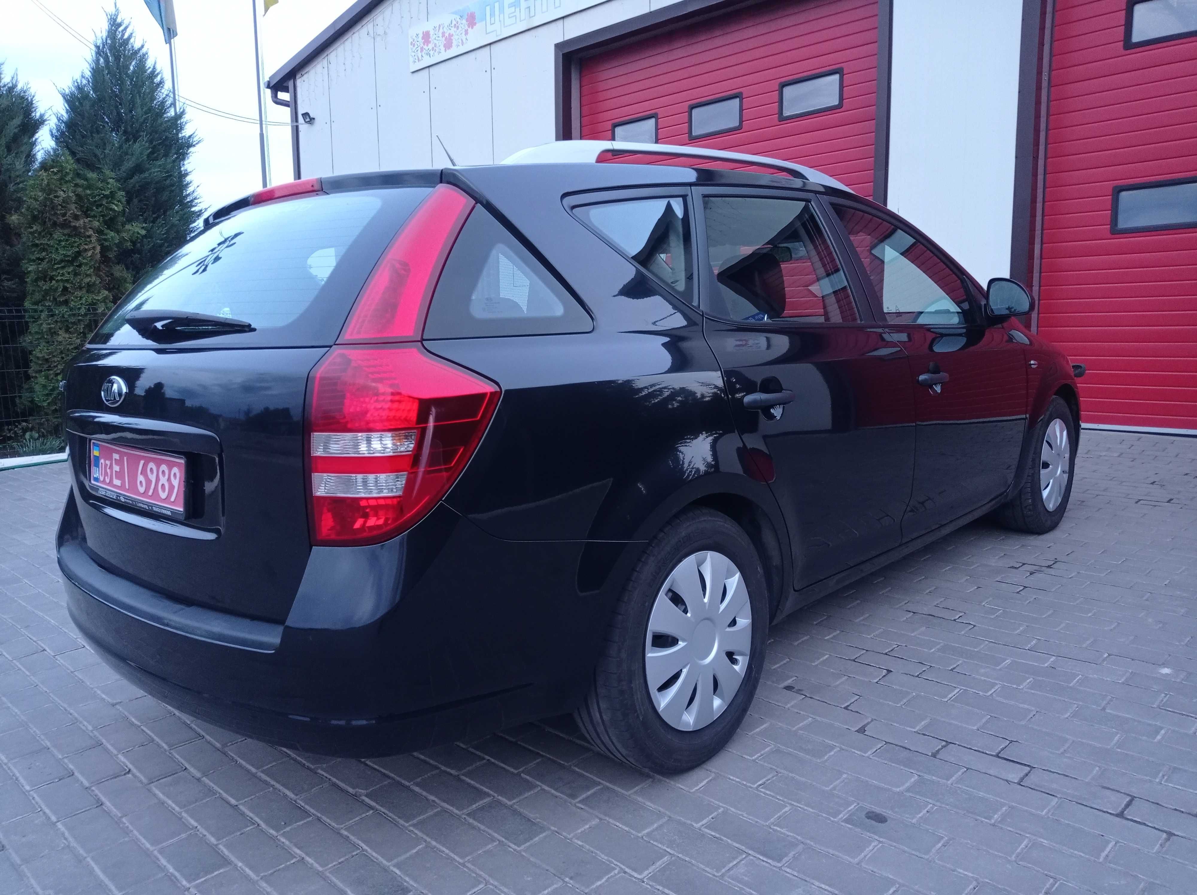 KIA Ceed 2008 г. Газ/бензин.