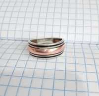 Кольцо перстень серебро с золотой вставкой, 17.5 размер