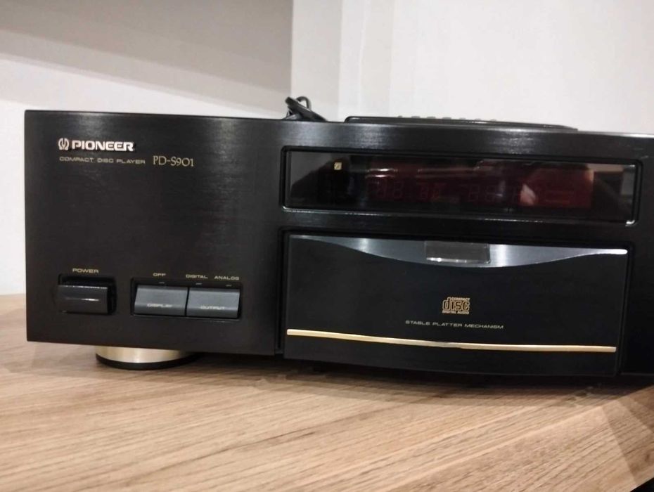 CD-програвач Pioneer PD-S901
