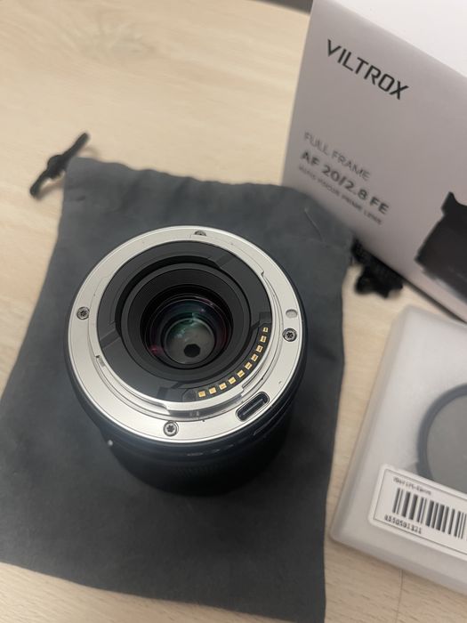 VILTROX AF 20mm f/2.8 Sony FE + CPL filtr