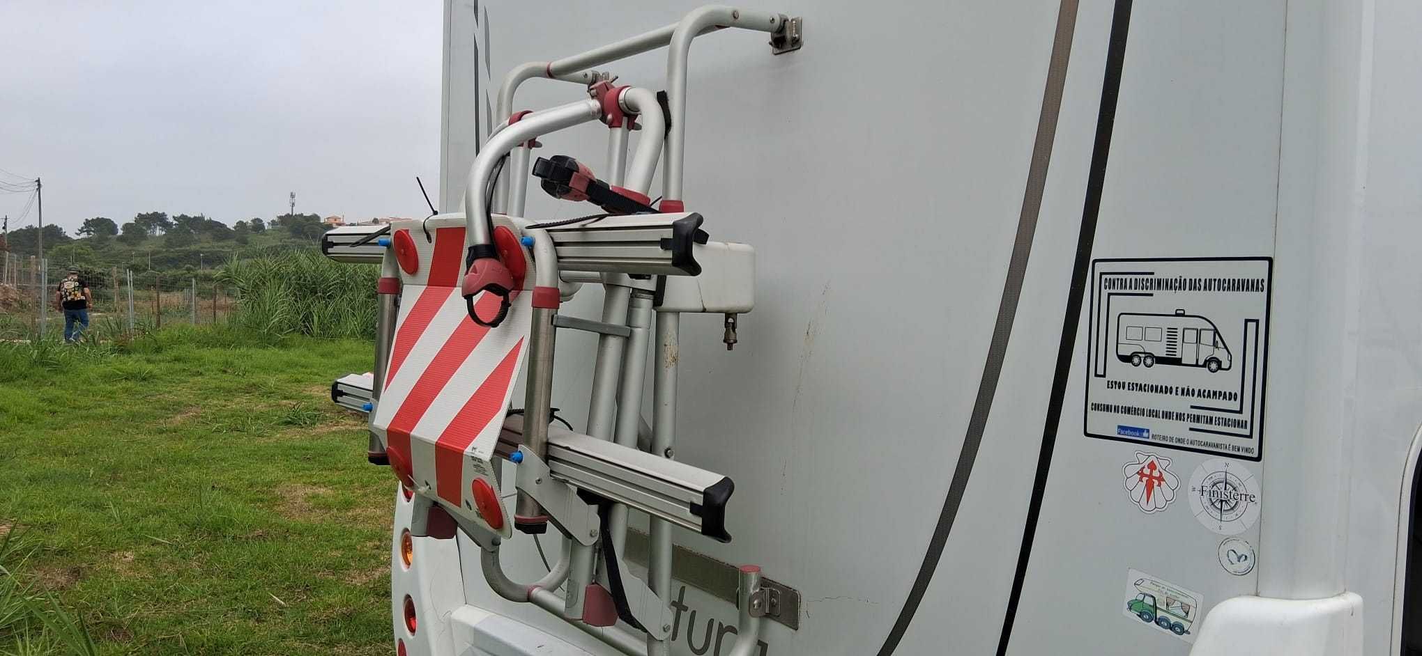 Vendo Suporte de Bicicletas para Autocaravana – 2 Bicicletas