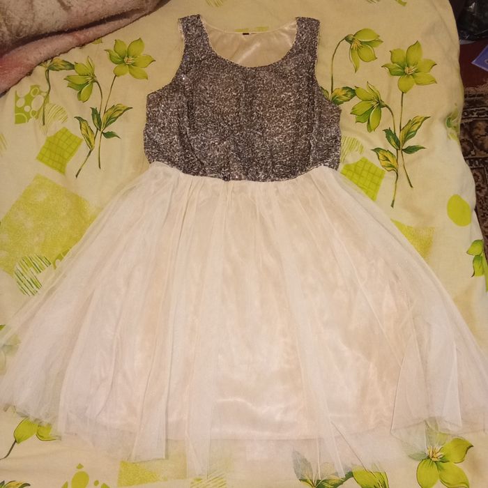 Продам сукні жіночі