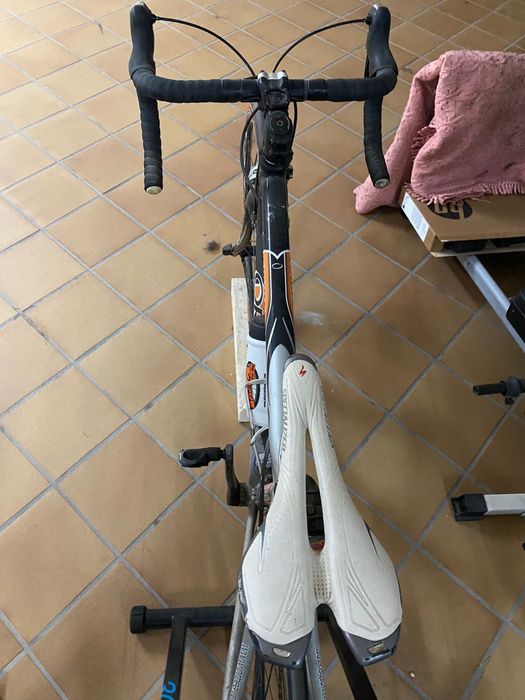 Bicicleta de estrada marca orbea