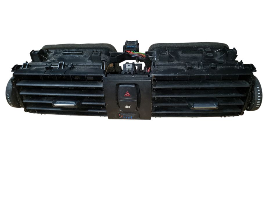 воздуховод дефлектор центральной BMW F30 F31 2010-2018 разборка