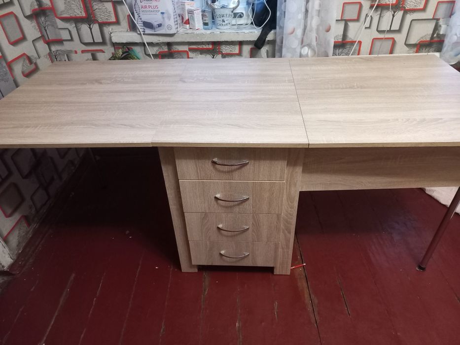 Стіл для писання