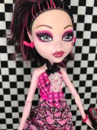 Monster High Монстер Хай Дракулаура Смертельно прекрасний горошок