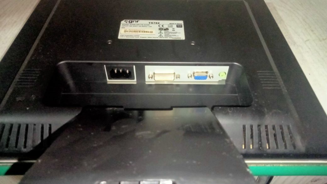 Monitor LCD GNR TS702 Okablowanie Komplet