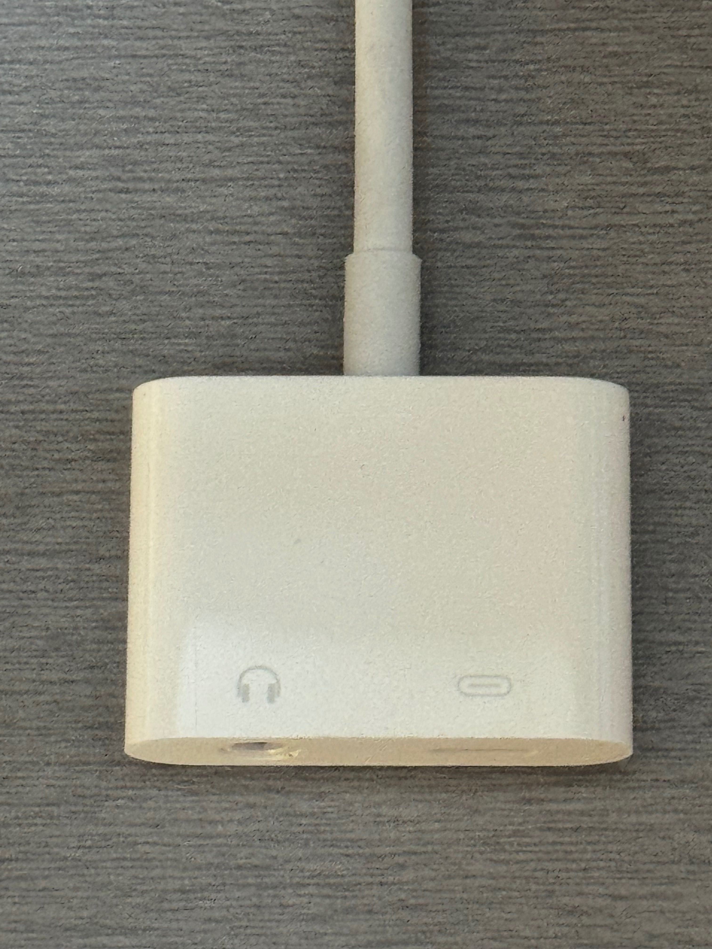 Adaptador Lightning Belkin Lightning para Jack 3.5 mm Audio + Carga
