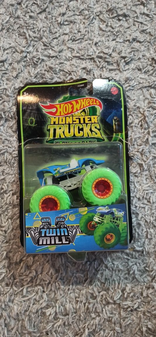 Monster Truck Hot Wheels Night Shifter