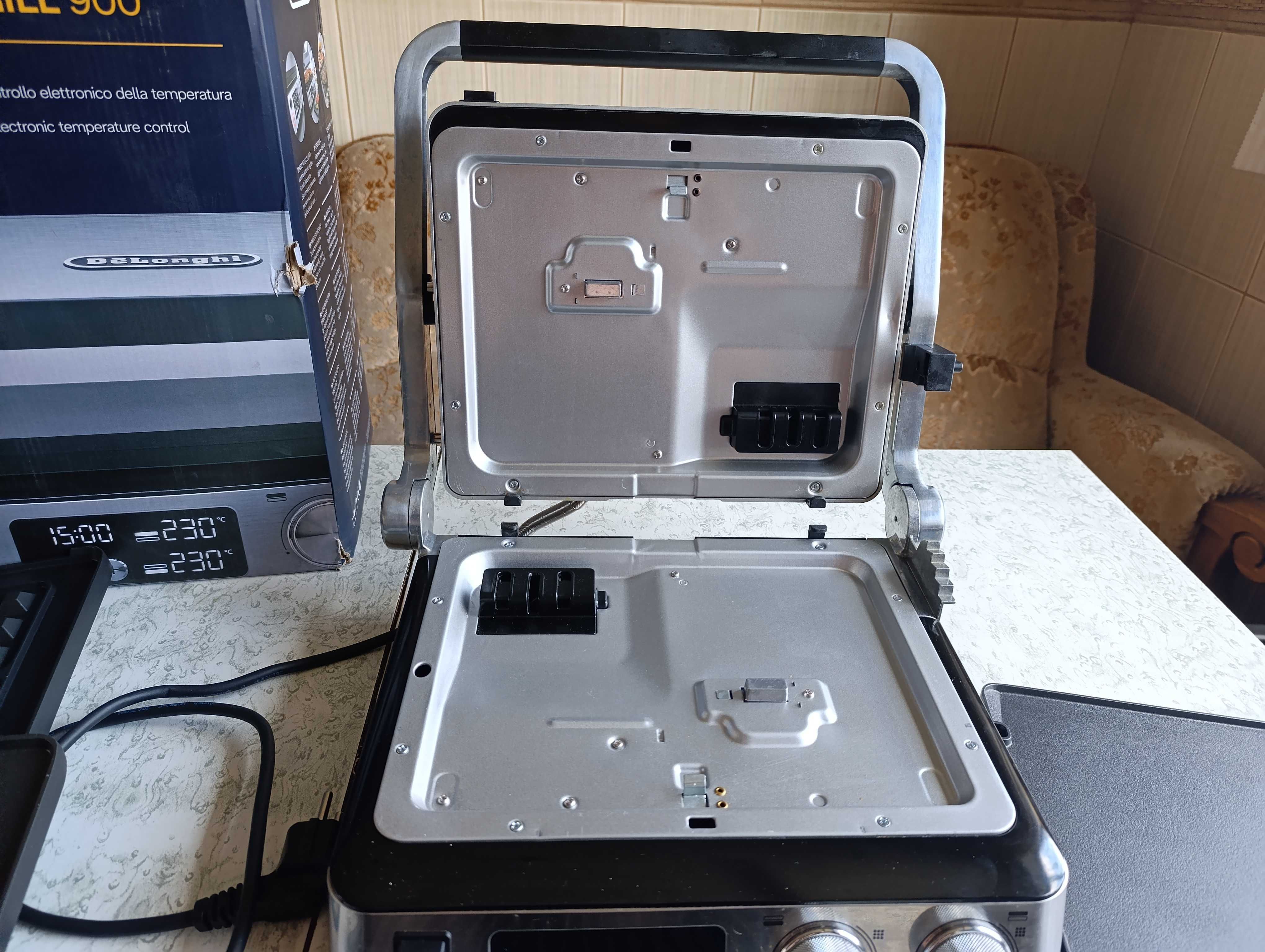 Электрогриль барбекю вафельница DeLonghi CGH923D 2000 Вт Multigrill900