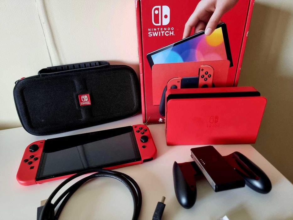 Konsola Nintendo Switch OLED Mario Red Edition, komplet, limitowana
