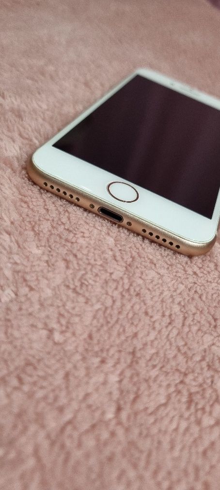 Iphone 8  golden rose