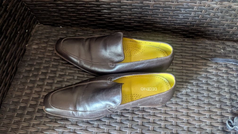 Sapatos Decénio em bom estado