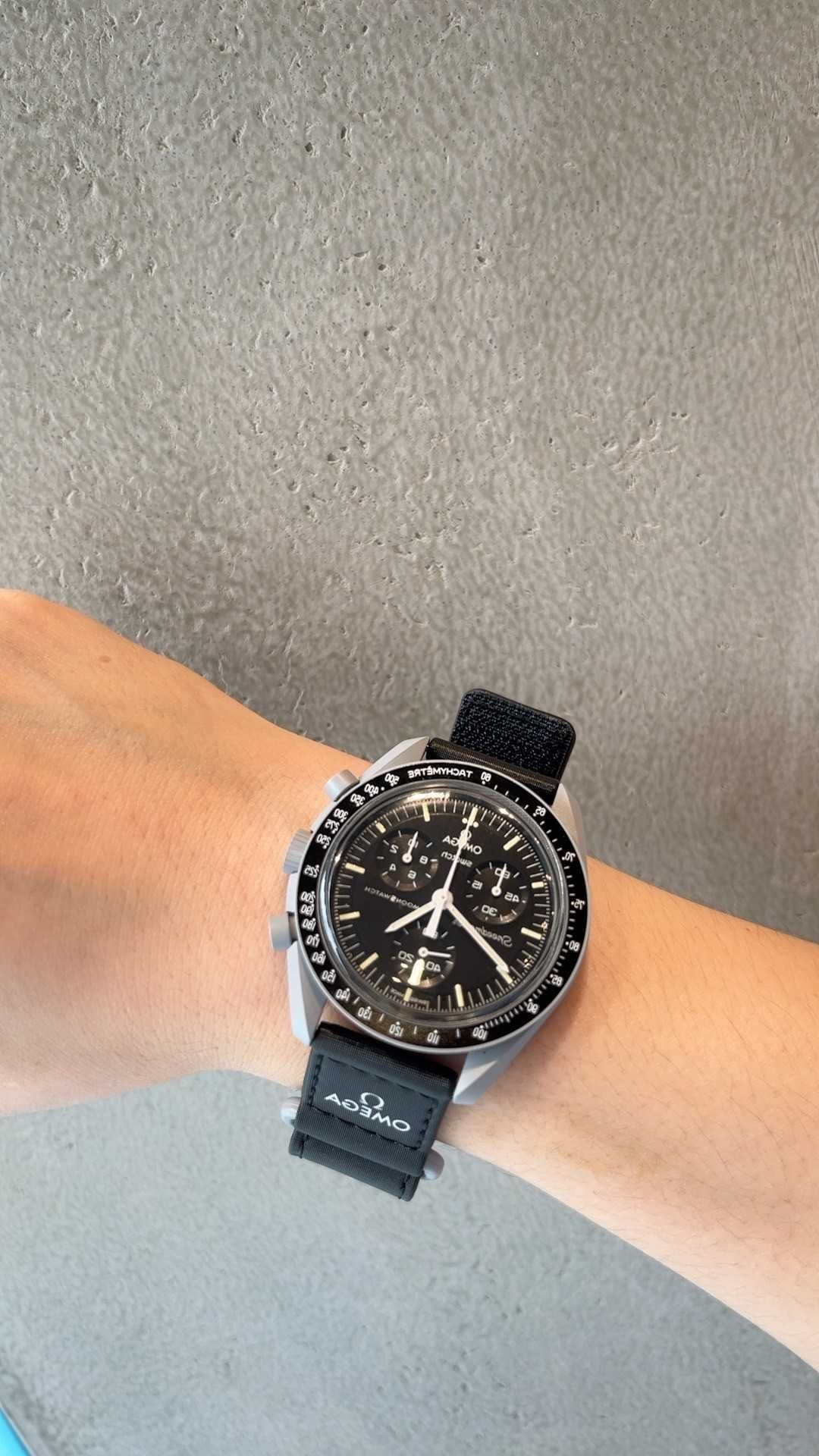 Omega Swatch Księżyc SO33M100 - do codzienności