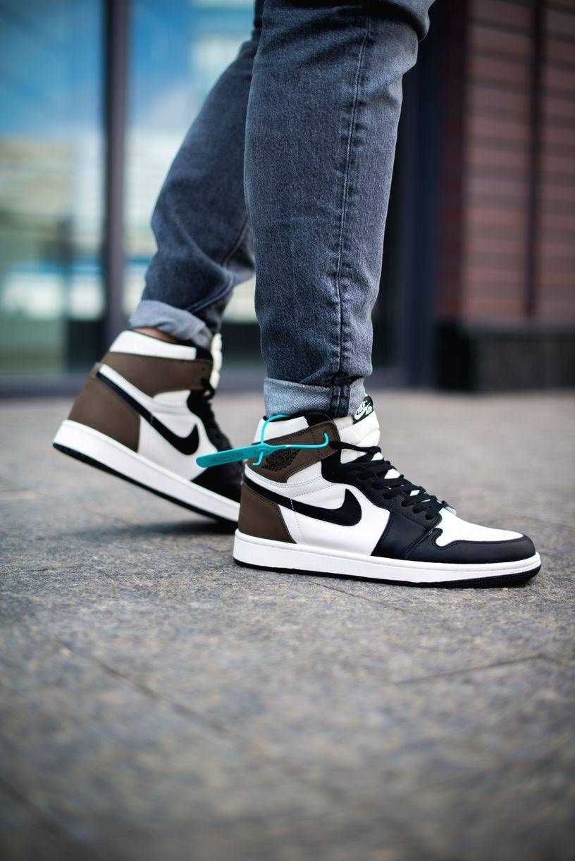 Баскетбольные кроссовки Air Jordan 1 Retro High OG Dark Mocha купить