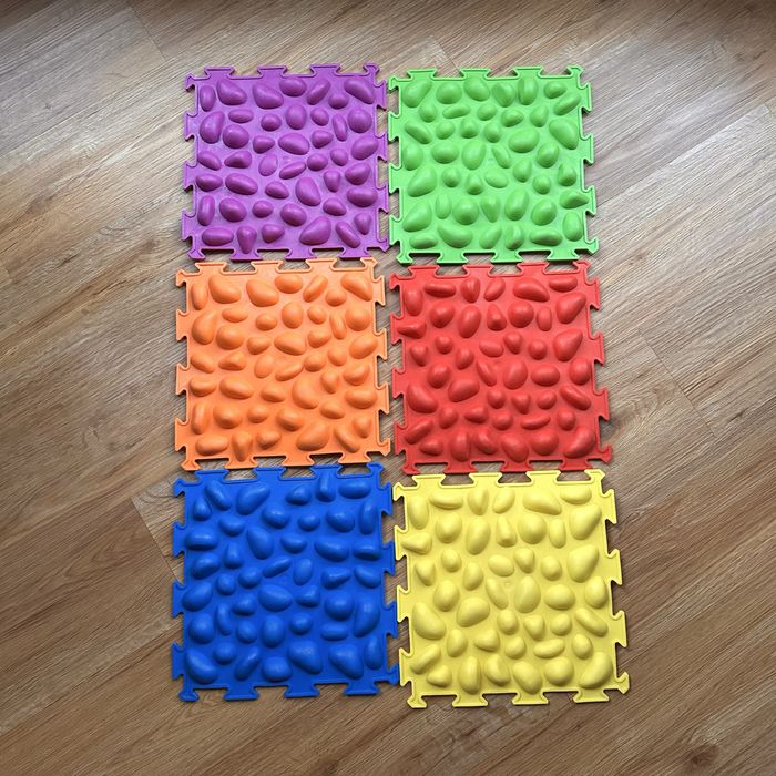 Масажний килимок камінчики