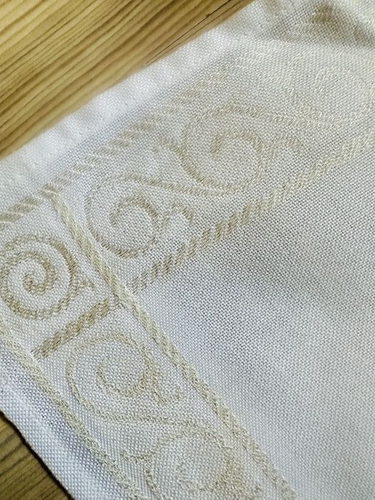 Piękny obrus swiąteczny