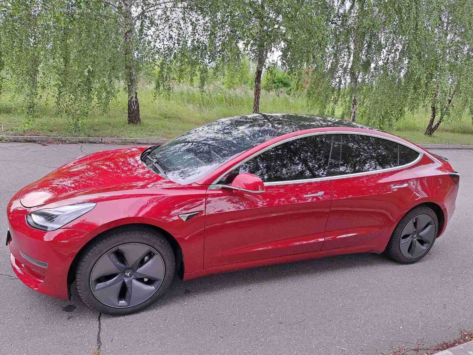 Tesla Model 3 2019