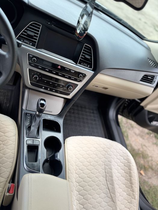 Продам авто Hyundai Sonata.