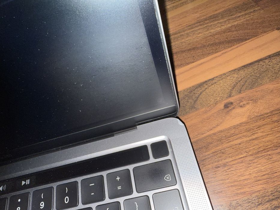 macbook pro 13 2020 rok 111 cykli jak nowy+ windows 11