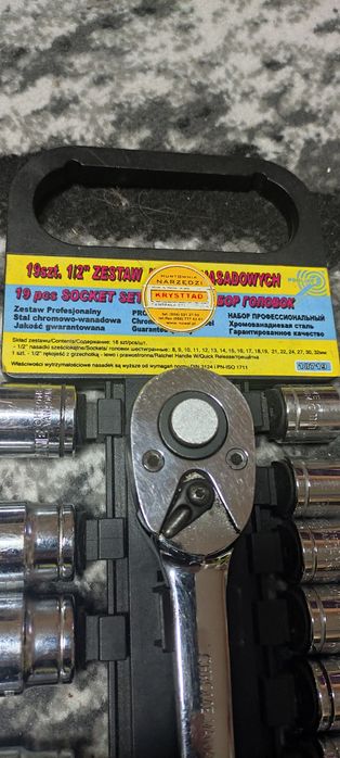 Klucze nasadowe zestaw 19 sztuk