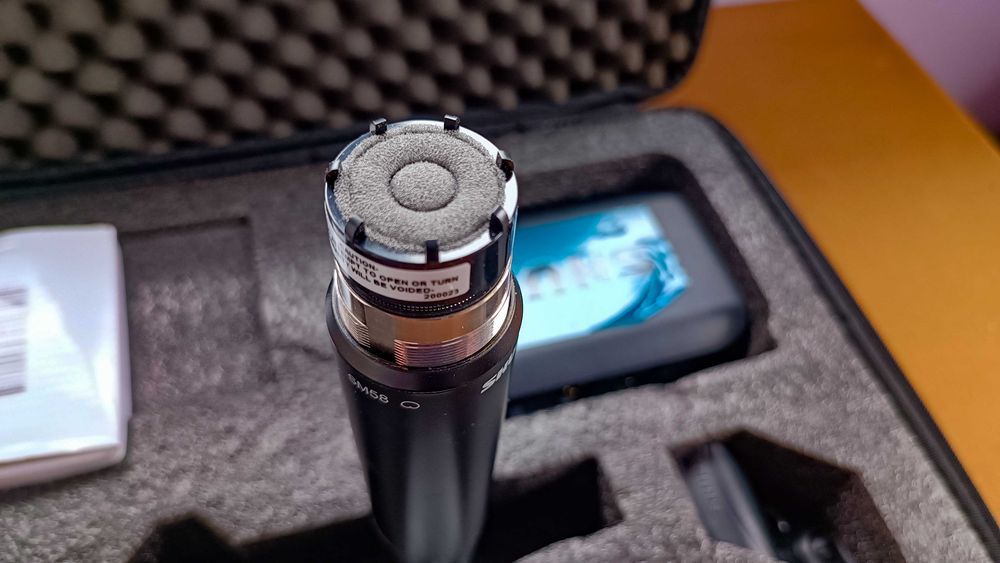 Мікрофонна радіосистема SHURE BLX24E/SM58-H8E   оригінал