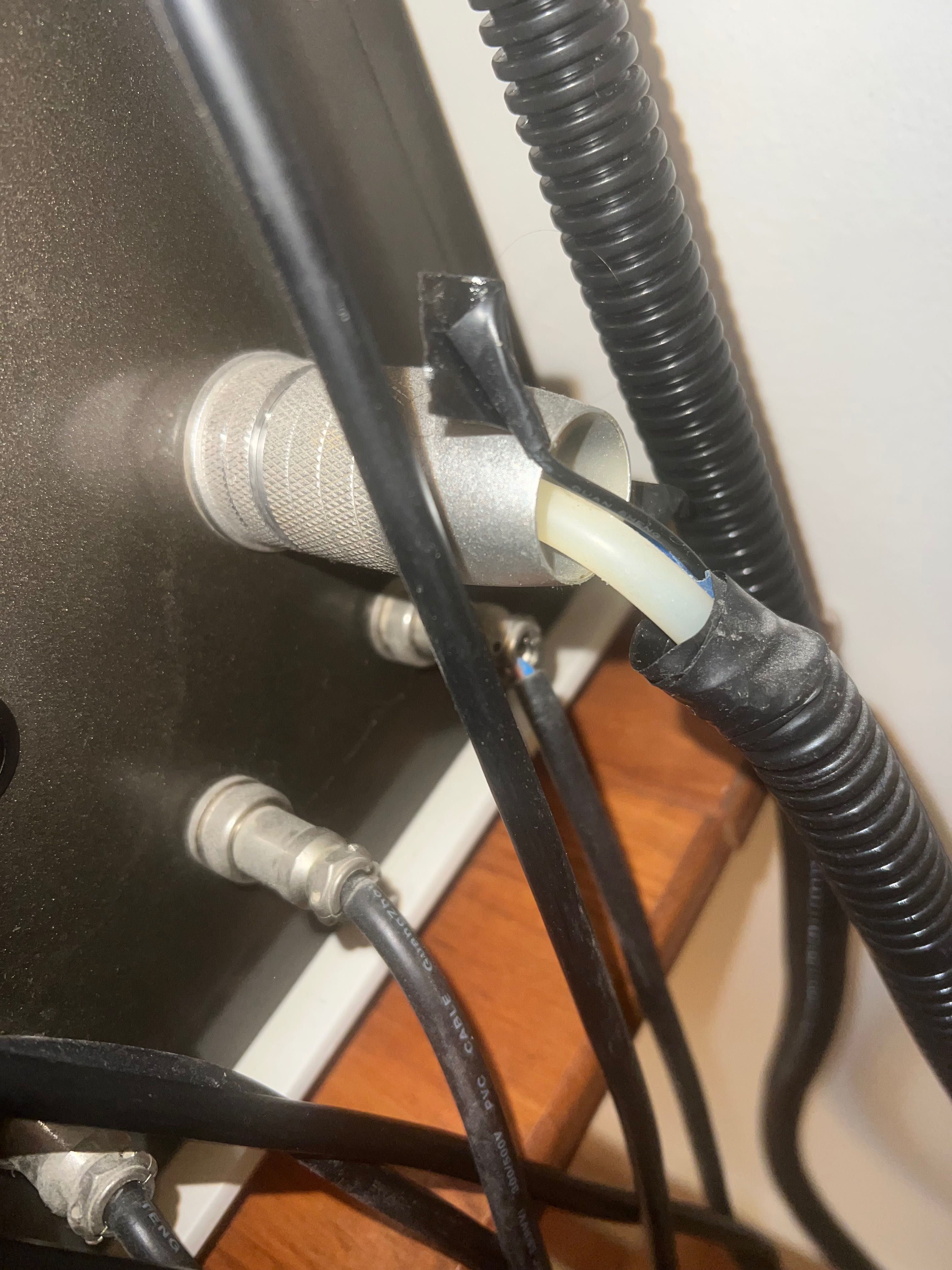 Radiofrekfencja  RF Liposukcja  kawitacyjna  Ultradźwięki Vacum
