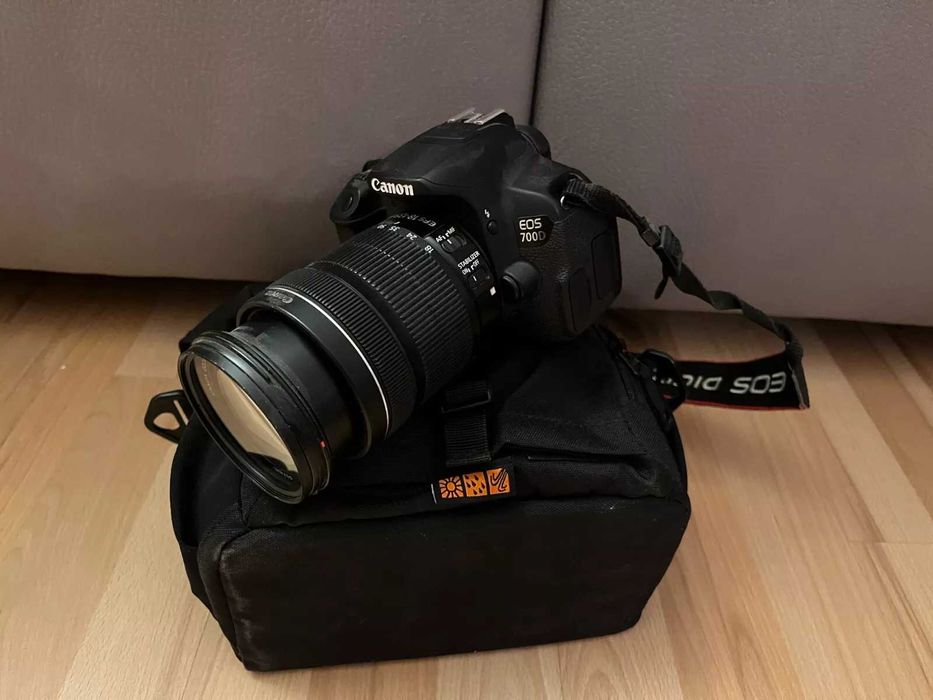 Canon EOS 700D Kit mit EF-S 18-135mm IS STM Objektiv