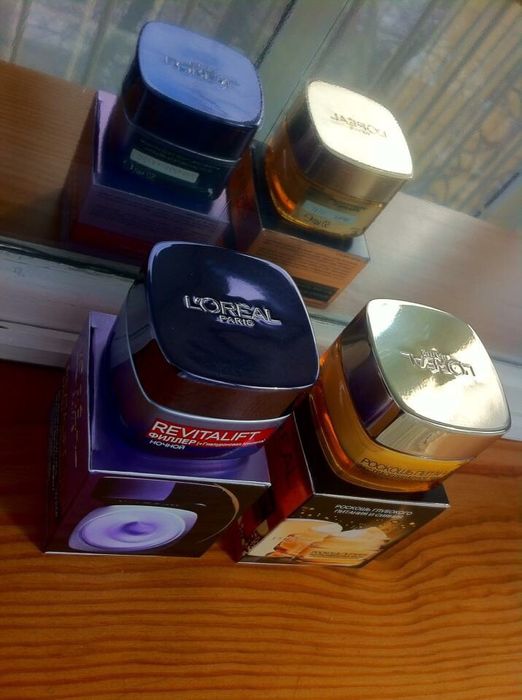 Стеклянные баночки и коробочки от кремов, оригиналы L’Oréal. Тара