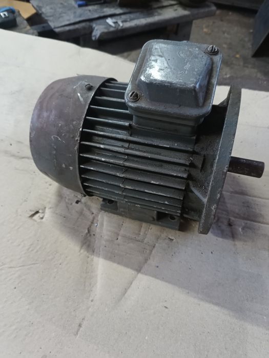 Електродвигуни робочі