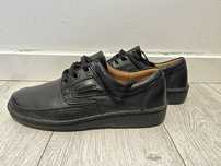 Buty ze skóry Clarks rozmiar 42 , wkładka 27cm