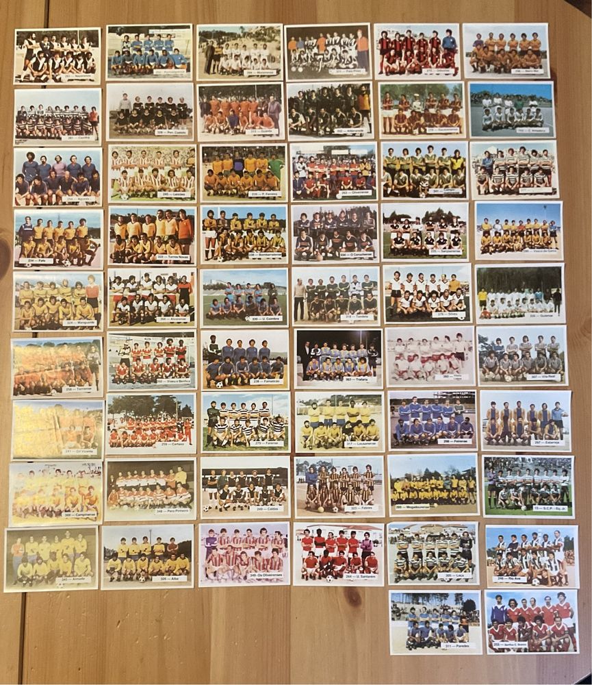 Conjunto de cromos de futebol antigos