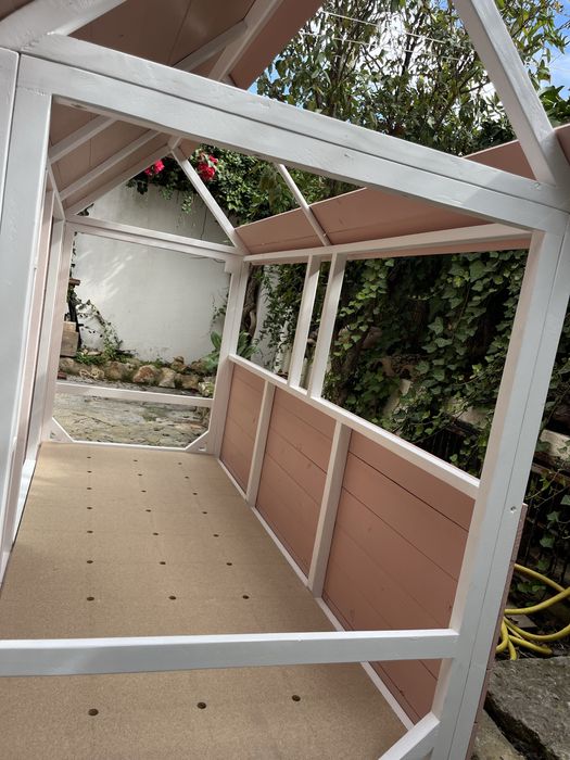 Cama de criança, com casinha Homemade estilo Montessori