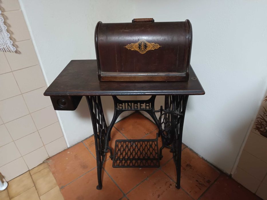 Máquina de costura Singer